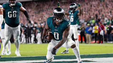 NFL Week 3 odds: Point spreads, moneylines, over/under for Wee.